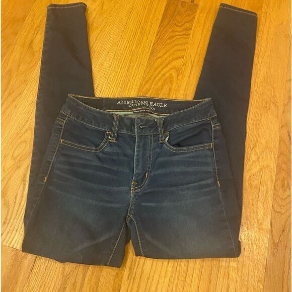 American Eagle size 2 super stretch blue skinny jeans - Picture 1 of 4